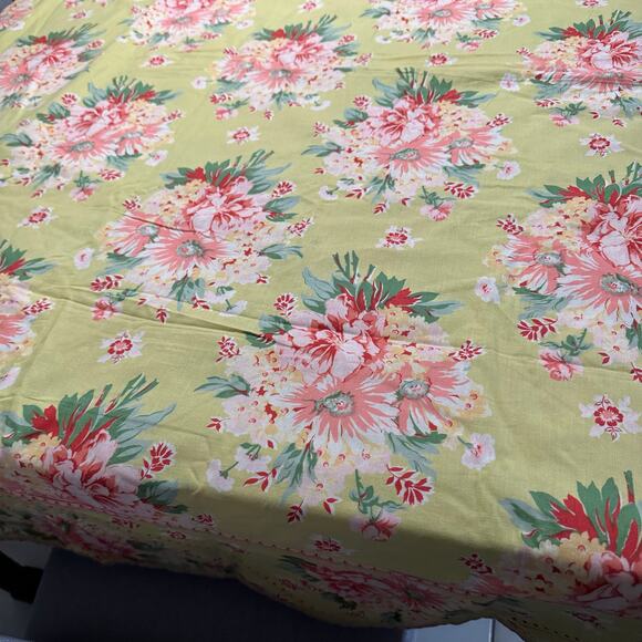 April Cornell Vintage Style Floral Lime Green Pink Tablecloth Rectangle 118 x 59 - Picture 4 of 8